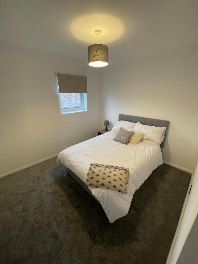 Modern Cosy 1 Bed Apartment Near City Centre~Double Bed~Parking Манчестер