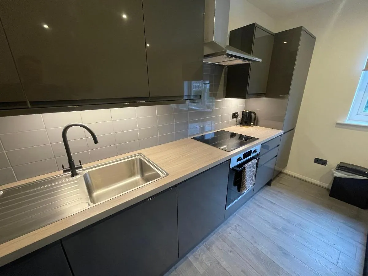 Modern Cosy 1 Bed Apartment Near City Centre~Double Bed~Parking Manchester