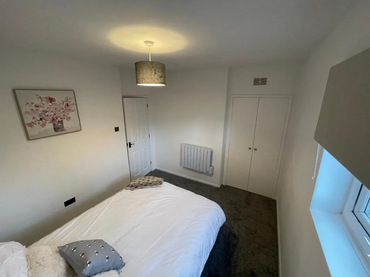 Modern Cosy 1 Bed Apartment Near City Centre~Double Bed~Parking Manchester 0*,